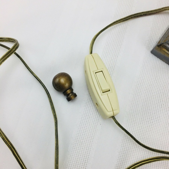 Vintage Brass Pewter 1960's Tulip Lamp Retro - Picture 7 of 8